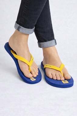 Abercrombie & Kent Blue and Yellow Flip Flops Women Size 10